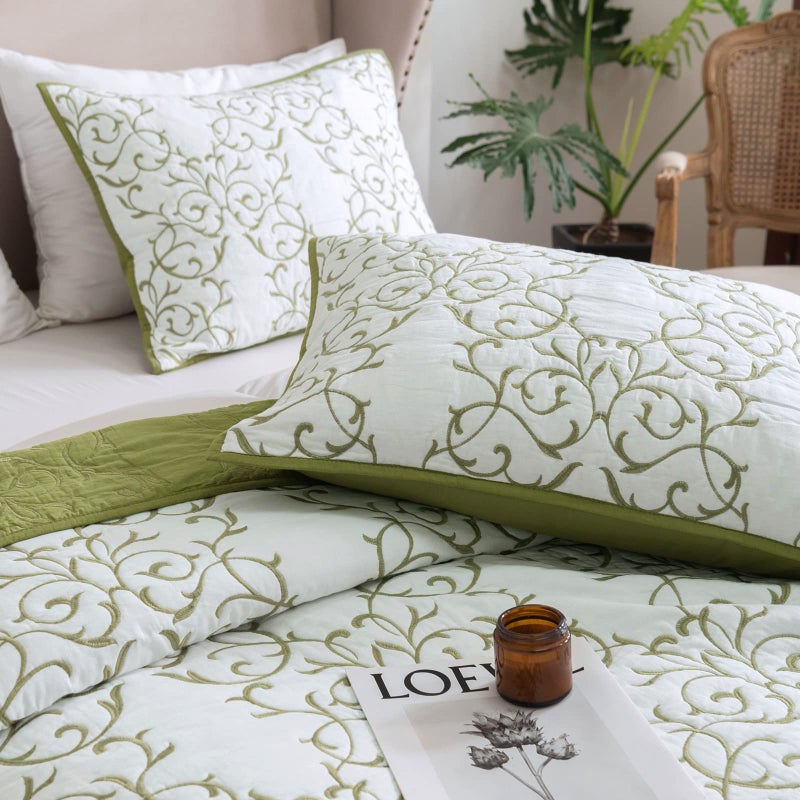 mixinni Reversible Queen Quilt 3-Piece Green Embroidery Pattern Elegant Bedspread Set - Image 5